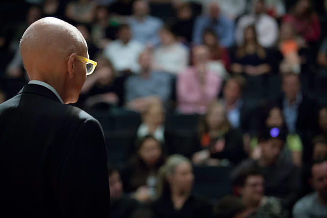 Photography Portfolio by P-O-L-O: Seth-Godin-One-Day-in-Sydney-On-Stage-